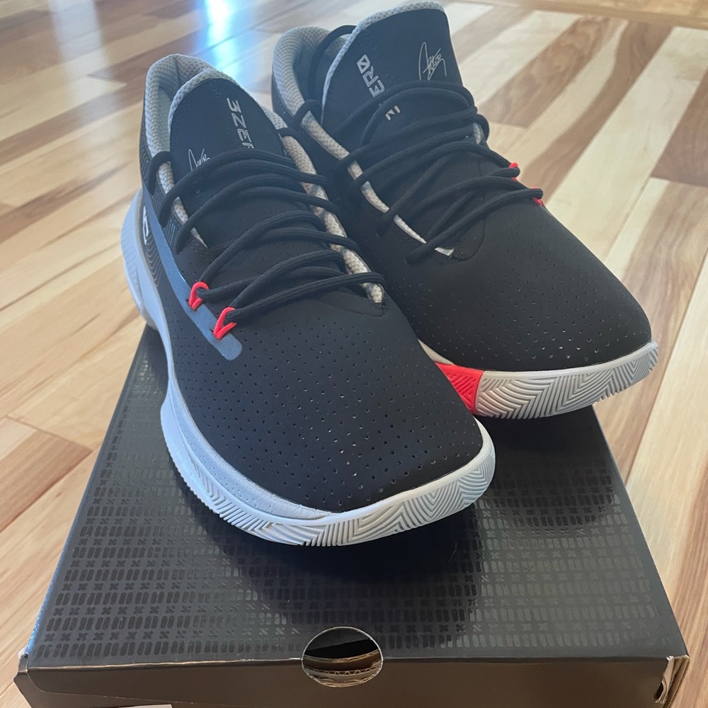 New with box boys Under Armour sneaker